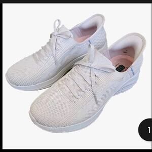 Sketchers womens lace up beige sneakers tennis Shoes sz 11